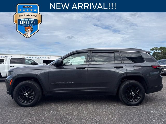Used 2022 Jeep Grand Cherokee L Laredo w/ Luxury Tech Group I AWD/4WD image 1