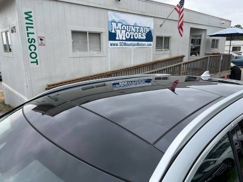 Used 2021 INFINITI QX50 Luxe w/ Cargo Package AWD/4WD image 12