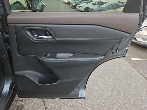 Certified 2023 Nissan Rogue SL AWD/4WD image 40