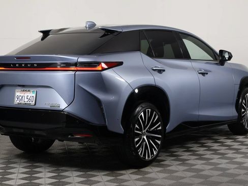 Certified 2023 Lexus RZ 450e Premium w/ Accessory Package (Z1) AWD/4WD image 4