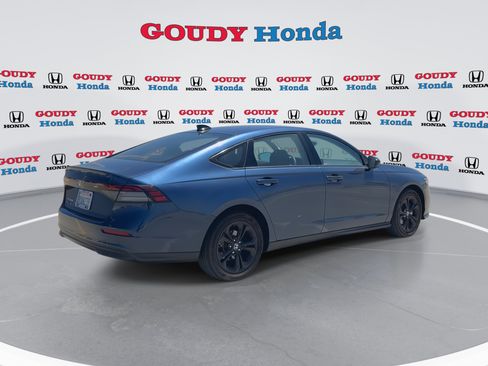 Used 2025 Honda Accord SE image 8