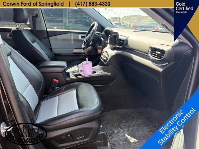 Certified 2022 Ford Explorer XLT w/ Equipment Group 202A AWD/4WD image 19