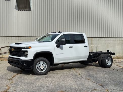 New 2026 Chevrolet Silverado 3500 W/T w/ WT Convenience Package image 2