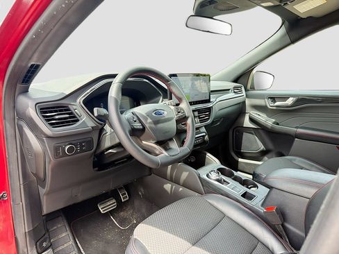 Used 2023 Ford Escape ST-Line w/ Tech Pack #1 AWD/4WD image 9