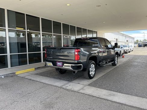 Used 2020 Chevrolet Silverado 2500 LTZ w/ LTZ Texas Edition image 6