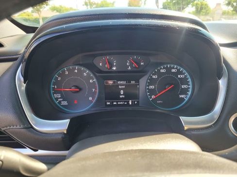 Used 2023 Chevrolet Traverse LT FWD image 24