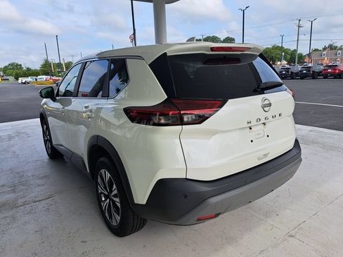 Used 2023 Nissan Rogue SV AWD/4WD image 4