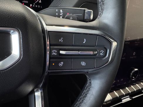 Certified 2025 GMC Yukon XL Denali AWD/4WD image 19