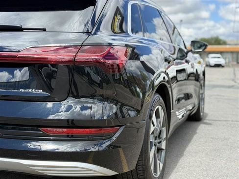 Used 2021 Audi e-tron Premium AWD/4WD image 14