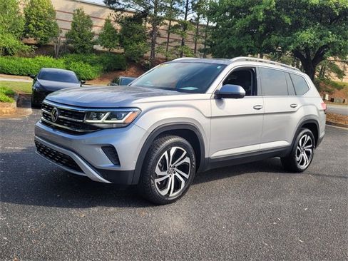 Used 2021 Volkswagen Atlas SEL Premium image 3
