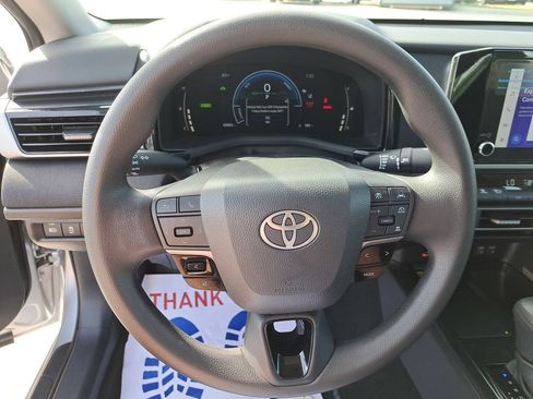 Certified 2025 Toyota Camry LE image 17