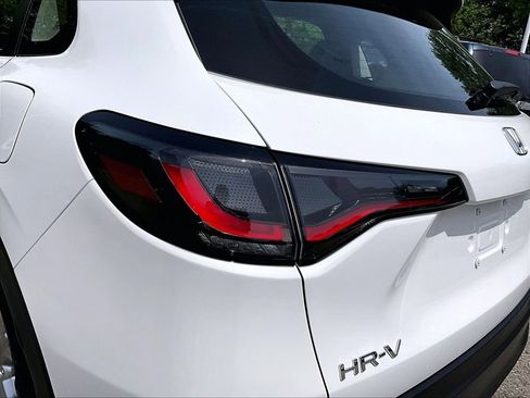 Used 2023 Honda HR-V LX image 33