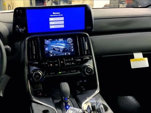 New 2026 Lexus LX 700h Luxury image 6