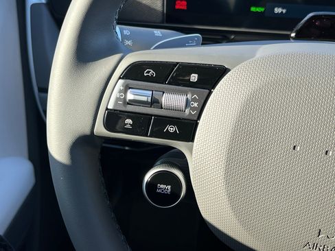 New 2026 Hyundai Ioniq 5 SE image 25