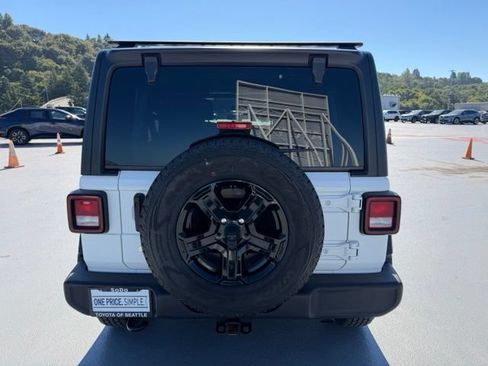 Used 2020 Jeep Wrangler Unlimited Sport S AWD/4WD image 4