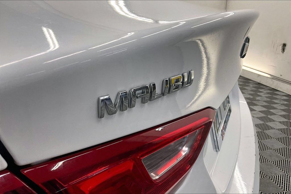 Used 2024 Chevrolet Malibu LT FWD image 30