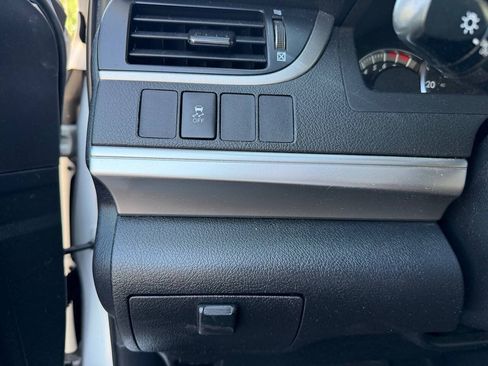 Used 2013 Toyota Camry SE FWD image 21