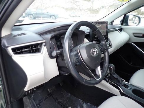 Certified 2023 Toyota Corolla Cross LE image 14