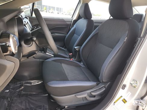 Used 2025 Nissan Versa SV FWD image 13