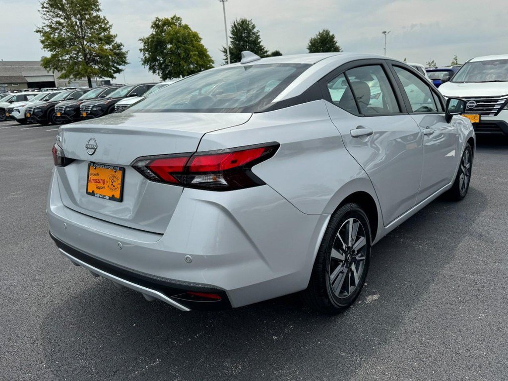 Used 2025 Nissan Versa SV FWD image 3