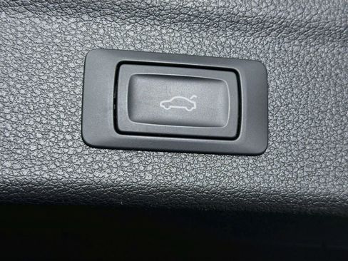 Used 2025 Audi Q3 2.0T Premium AWD/4WD image 29