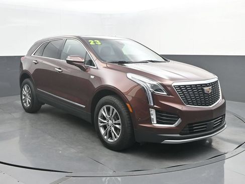 Used 2023 Cadillac XT5 Premium Luxury w/ Technology Package FWD image 9
