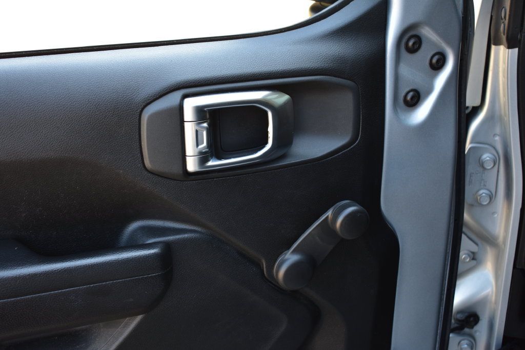 Used 2022 Jeep Wrangler Sport AWD/4WD image 16