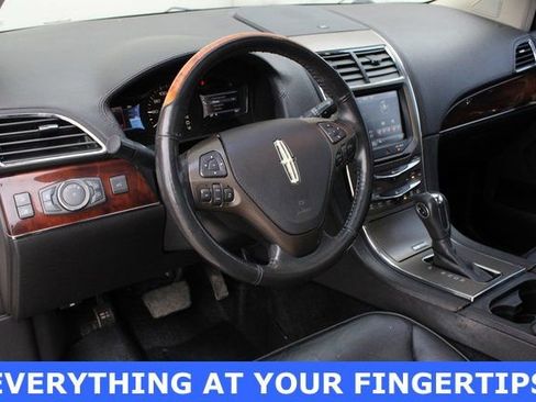 Used 2012 Lincoln MKX AWD image 2