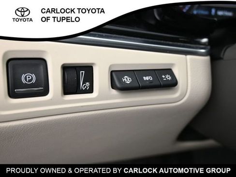 Used 2022 Cadillac XT6 Premium Luxury w/ Technology Package image 19