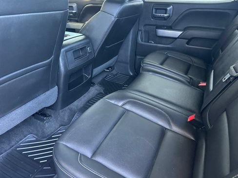 Used 2017 Chevrolet Silverado 1500 LTZ Z71 w/ Redline Edition AWD/4WD image 12