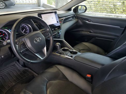 Used 2022 Toyota Camry XLE FWD image 17