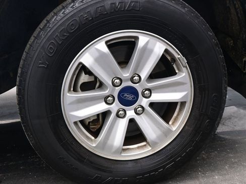 Used 2020 Ford F150 XLT image 11