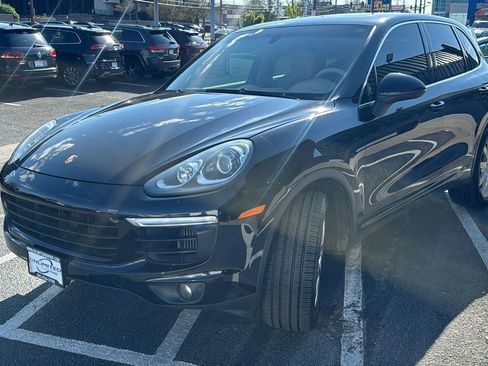 Used 2015 Porsche Cayenne S AWD/4WD image 7