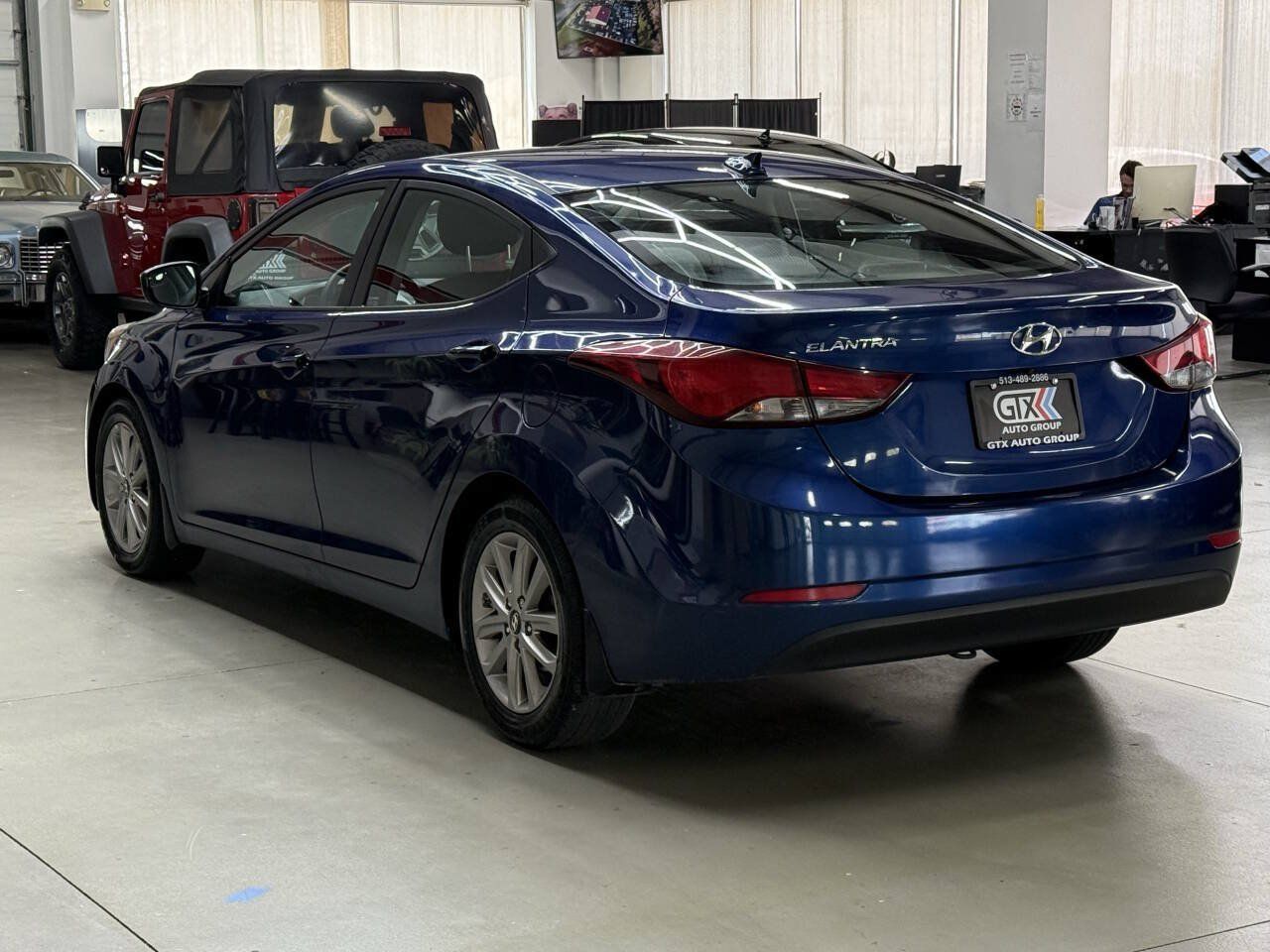 Used 2016 Hyundai Elantra SE w/ Option Group 02 FWD image 4
