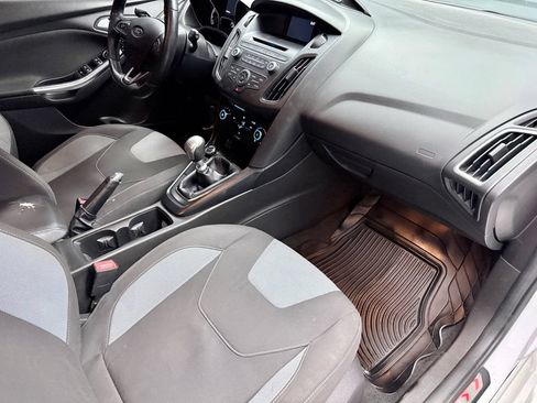 Used 2016 Ford Focus ST FWD image 11