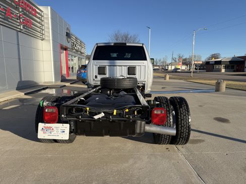 New 2026 RAM 5500 Tradesman w/ Chrome Appearance Group image 3