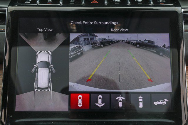 Used 2022 Jeep Grand Cherokee Summit w/ Adv Protech Group IV AWD/4WD image 17