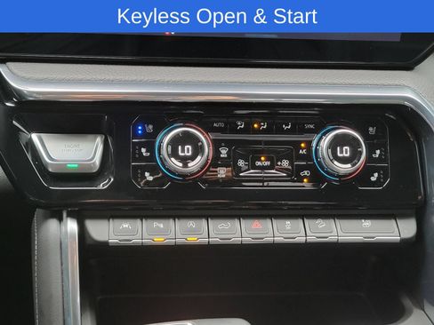 Used 2024 GMC Sierra 1500 Denali w/ Technology Package AWD/4WD image 24