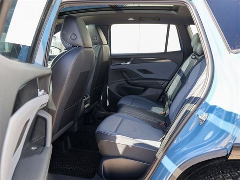 New 2026 Volkswagen Tiguan SE R-Line AWD/4WD image 16