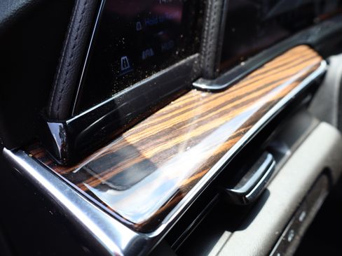 Used 2023 Cadillac Escalade Premium Luxury w/ LPO, Floor Liner Package AWD/4WD image 22