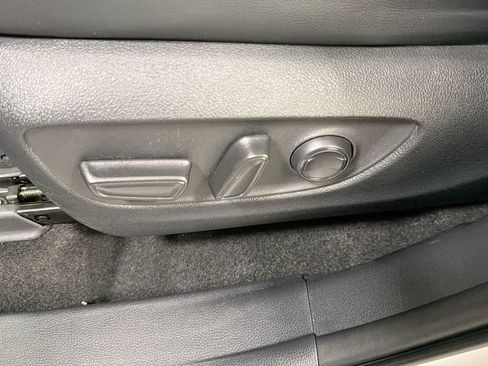 Used 2023 Toyota Highlander XSE AWD/4WD image 14