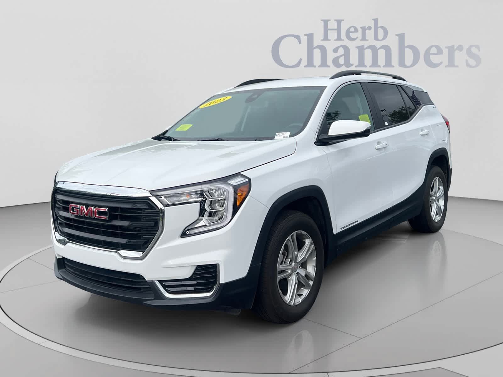 Used 2023 GMC Terrain SLE w/ Driver Convenience Package AWD/4WD image 4