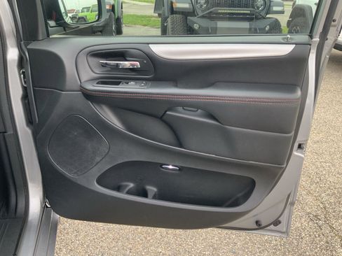 Used 2020 Dodge Grand Caravan GT FWD image 51