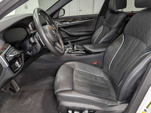 Used 2020 BMW M550i xDrive w/ Executive Package image 4