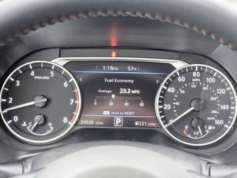 Certified 2022 Nissan Sentra SR w/ Electronics Package image 17