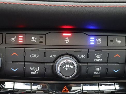 Used 2023 Dodge Durango GT image 27