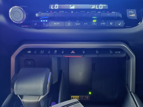 New 2026 Toyota Tundra Limited AWD/4WD image 27