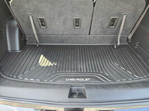Certified 2023 Chevrolet Traverse Premier w/ Redline Edition FWD image 32