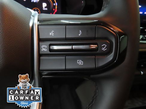 Used 2024 Chevrolet Colorado ZR2 w/ Technology Package AWD/4WD image 15