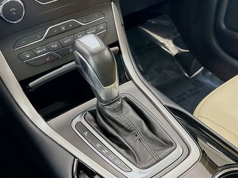 Used 2018 Ford Edge SEL w/ Equipment Group 201A image 17